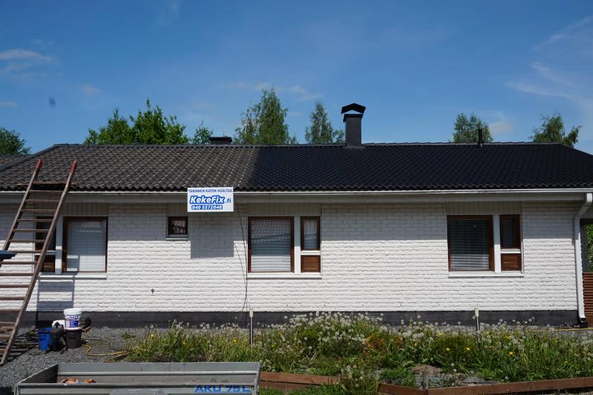 Tiilikatto pohjamaalaus
